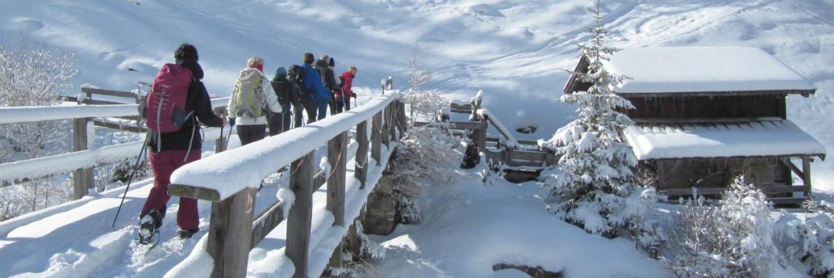 schneeschuhwandern-winterurlaub-in-tirol-bw01